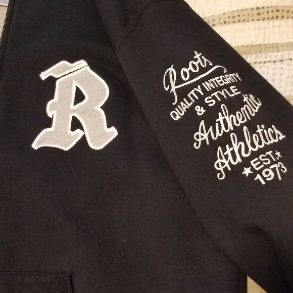 Roots full zip sweater / jacket NWOT - size large - Picture 3 of 4